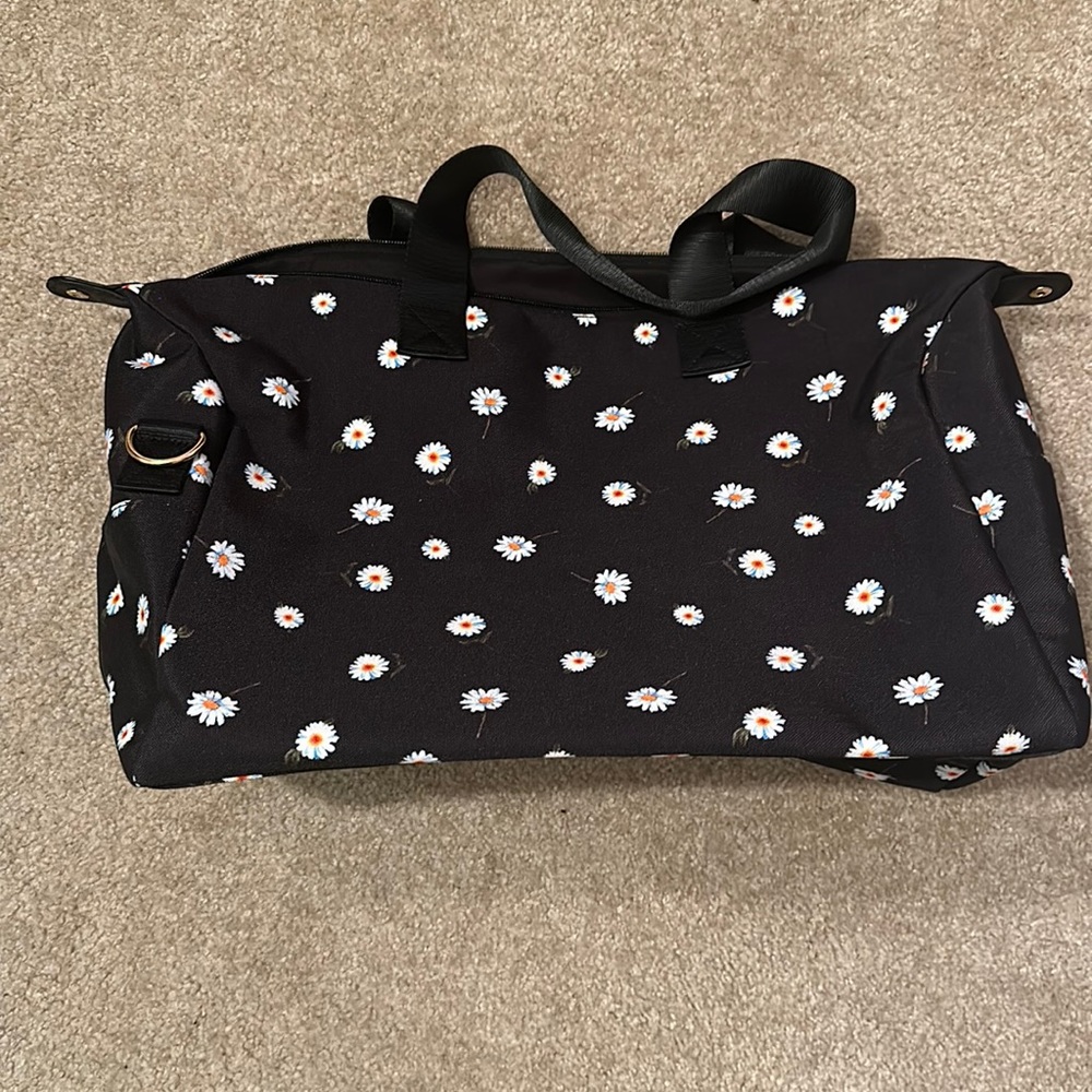 Alice and Olivia X FABFITFUN DUFFEL BAG